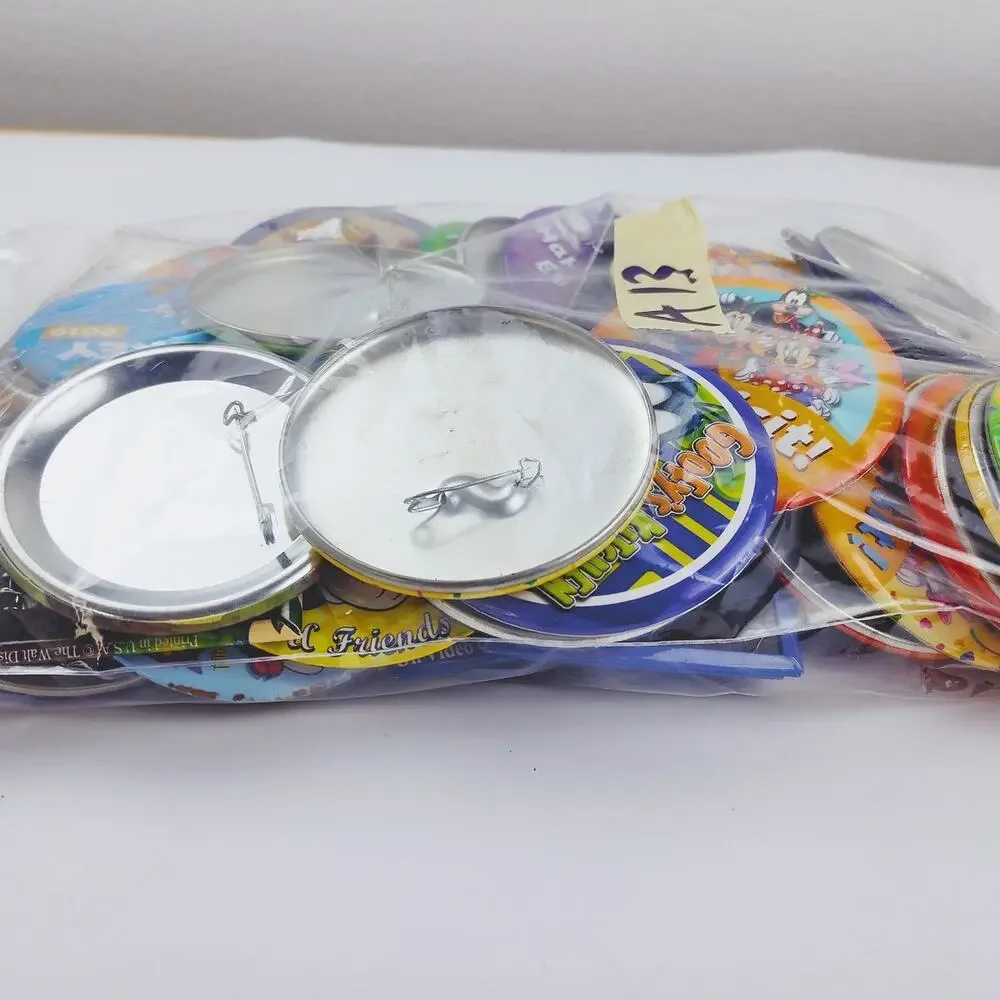 Disney Mixed Button Bundle 1.13 Pounds A13 AS-IS